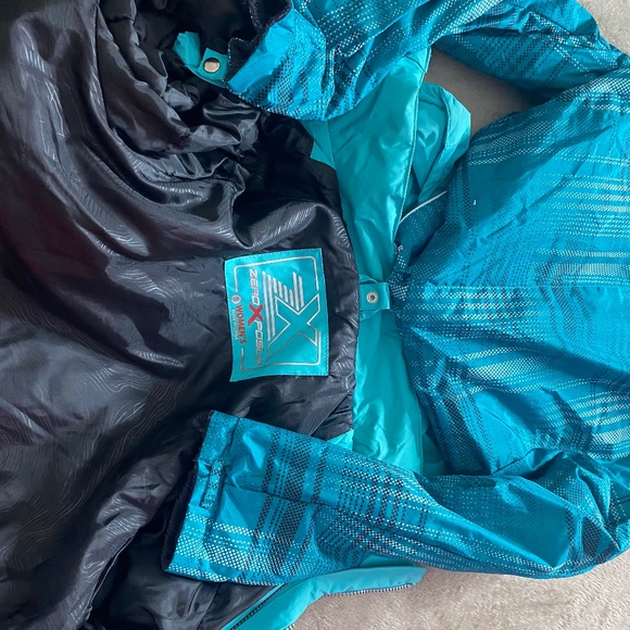 Ski Jacket - Picture 5 of 5